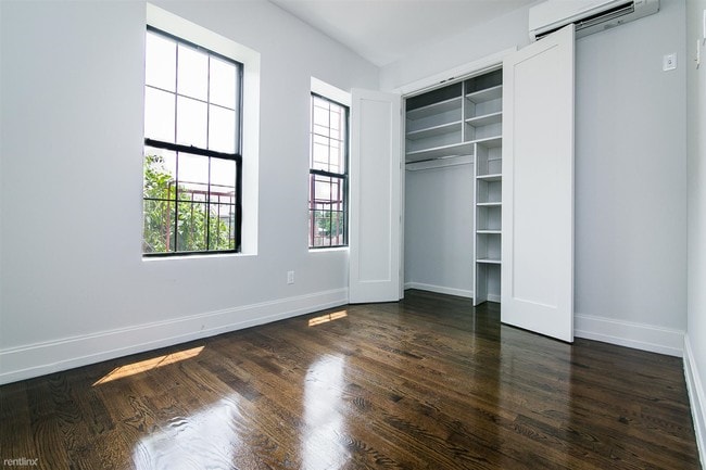 Building Photo - 26 Covert St