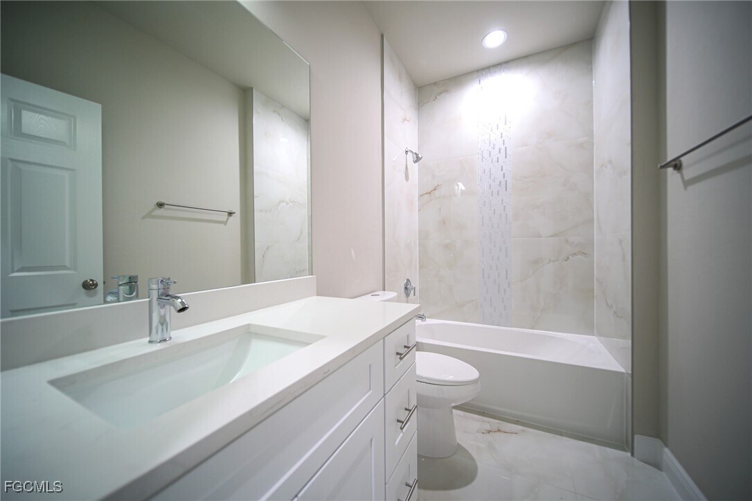 Foto principal - 2813 12th St W