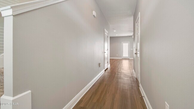 Foto del edificio - 7471 Shadow Lake Dr