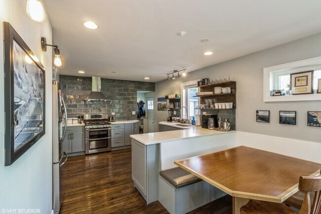 Foto del edificio - 26900 W Taylor St
