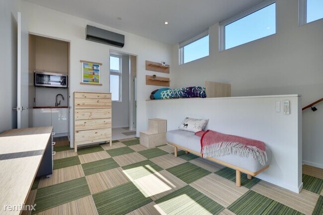 Building Photo - Studio, 1 bath Condo - 1160 66th Street