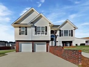 Building Photo - 4784 Audrey Dr