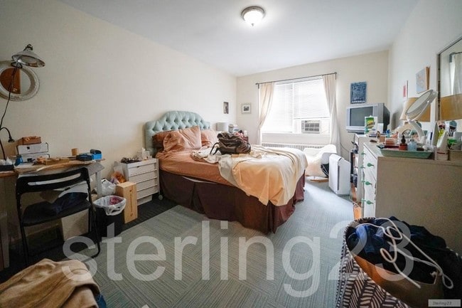 Massive 1000 Sq Ft Updated 2bd Apartment Townhouse For Rent In Primary Photo Massive 1000 Sq Ft Updated 2bd Apartment