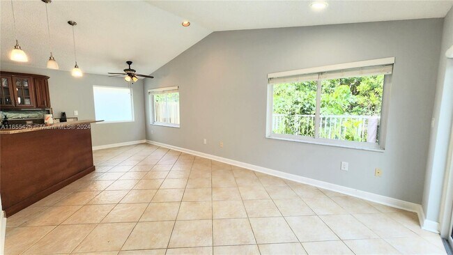 Building Photo - 1065 Weeping Willow Way