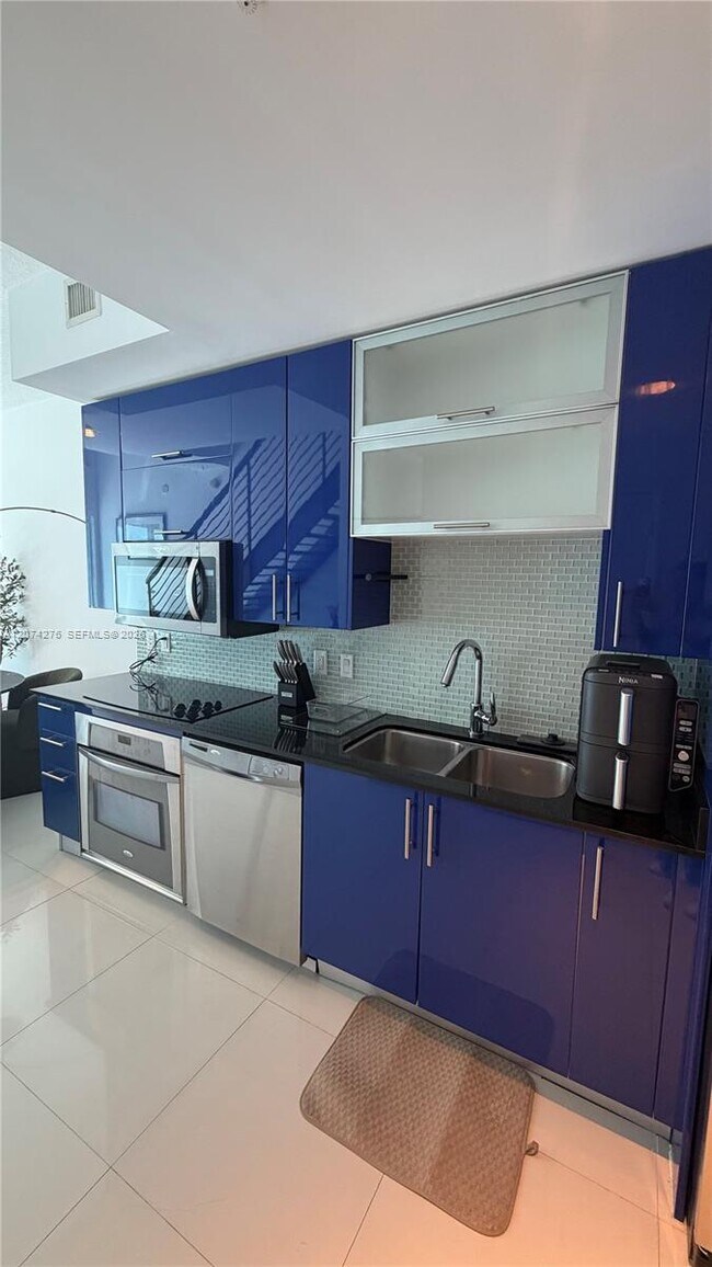 Foto del edificio - 60 SW 13th St