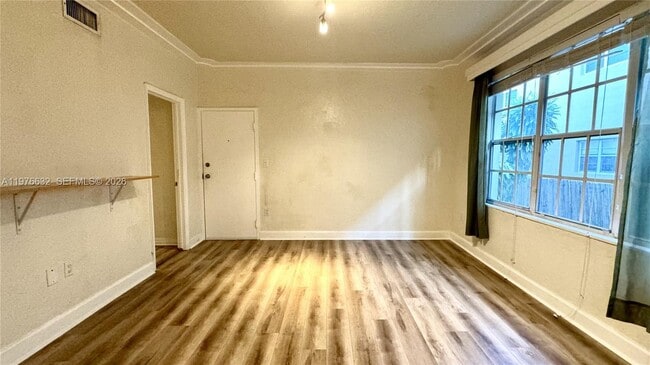 Building Photo - 1335 Pennsylvania Ave