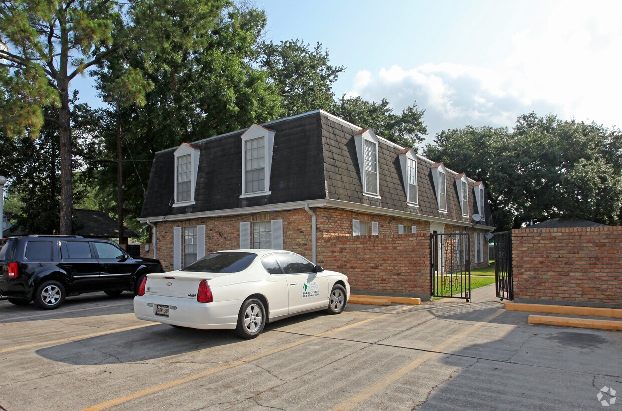 509511 Fairmont St, Harvey, LA 70058 Apartments in Harvey, LA