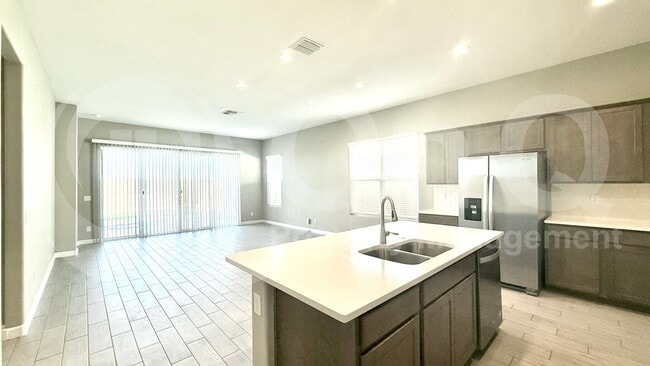 Building Photo - 40974 W Hillman Dr