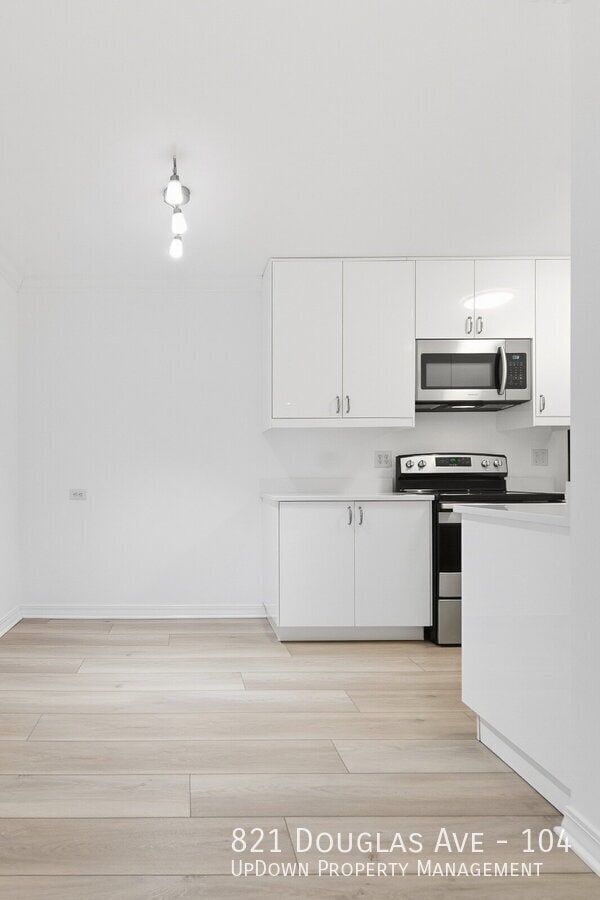 Foto del edificio - 821 Douglas Ave