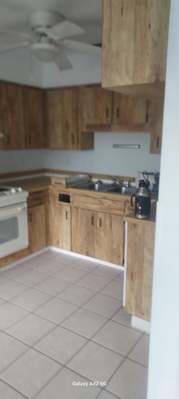 Foto del edificio - 2039 Woodbridge Ln