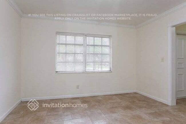 Building Photo - 228 NE 25th St