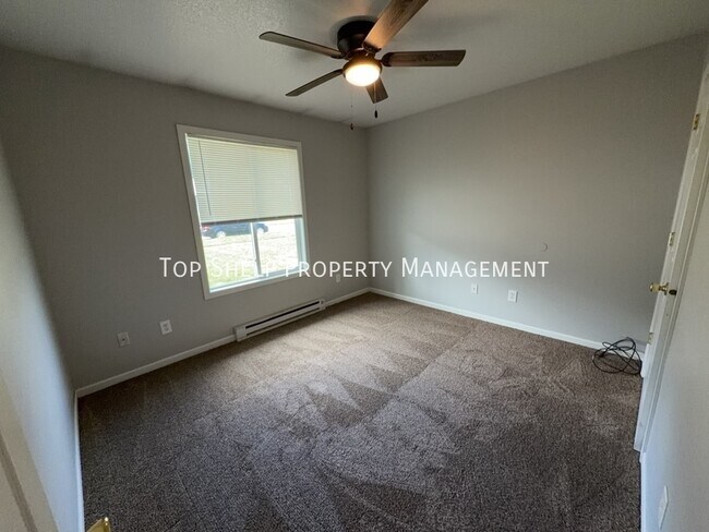 Foto del edificio - 110 4th St NW