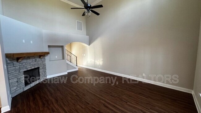 Foto del edificio - 2198 Woodlawn Rd