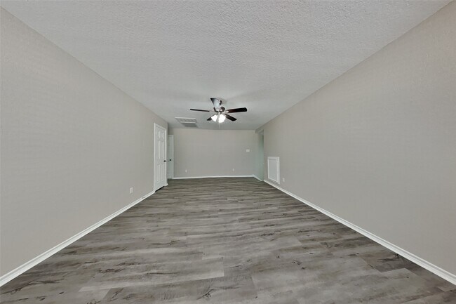 Foto del edificio - 22003 Avonglen Ln