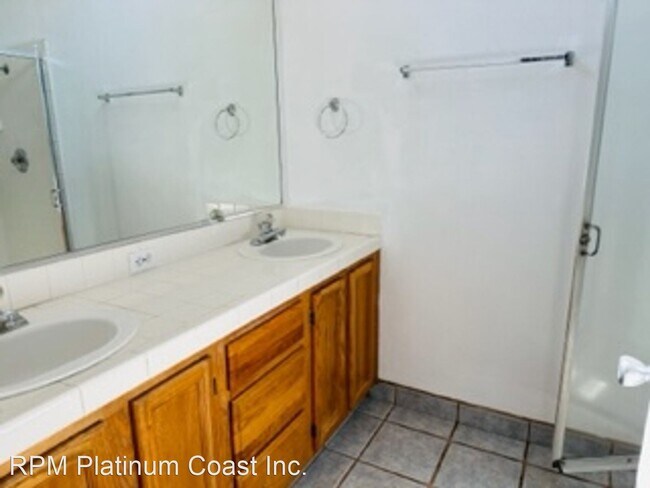 Foto del edificio - 3 br, 2 bath House - 5476 W. Pico Ave.