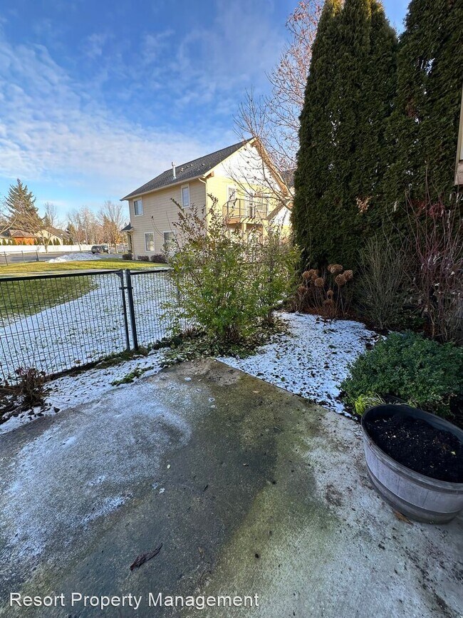 Foto del edificio - 3 br, 2.5 bath House - 852 Willow Lake Loop