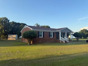 Building Photo - 103 Rose Dr