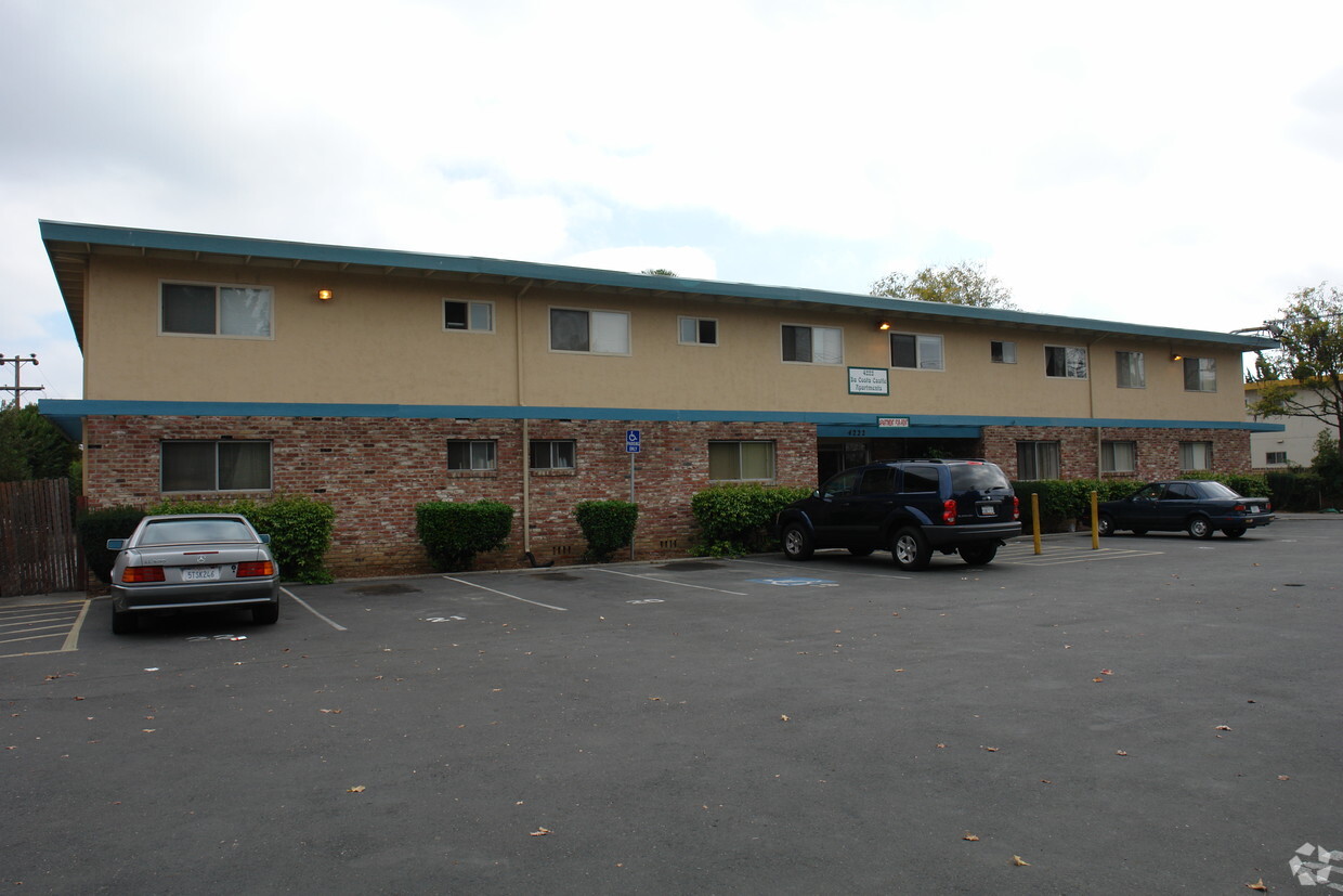 Building Photo - Bllencourtolvamerican Apartments