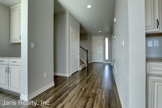 Foto del edificio - 4 br, 2.5 bath House - 2255 Summerhill Drive