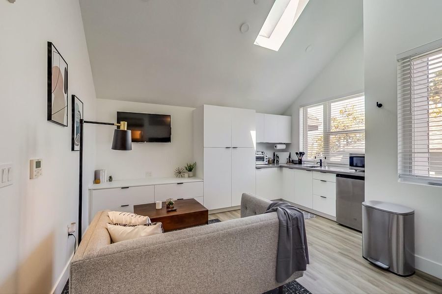 Primary Photo - Artthaus Linden: New Luxury Apartment! 2 m...