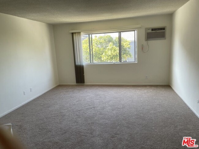 Building Photo - 9204 Whitworth Dr