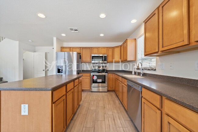 Building Photo - 41166 W Sanders Way