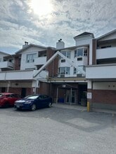 Building Photo - 130 Bell Farm Rd