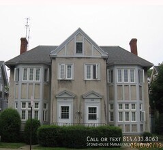 Building Photo - 360 W 7th St