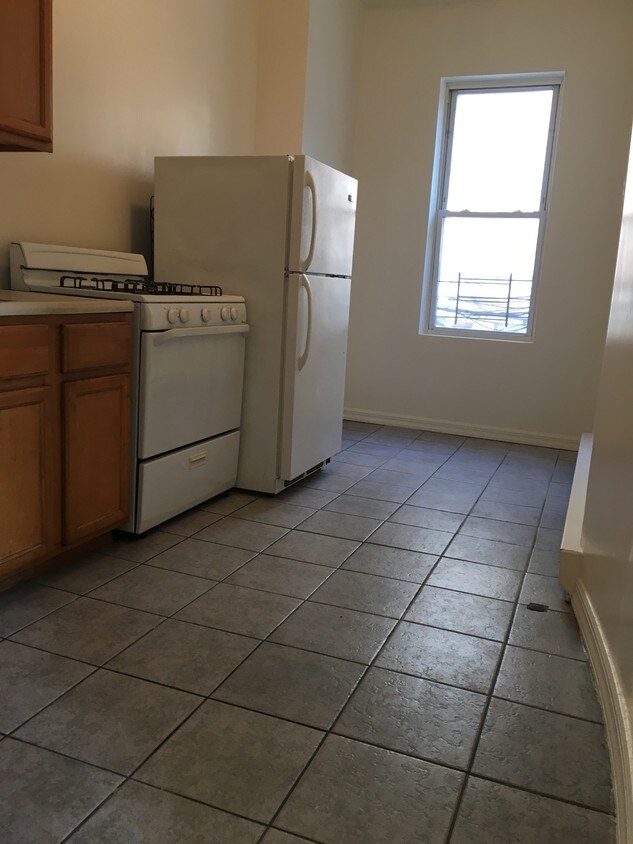 Foto principal - 751 Nostrand Ave