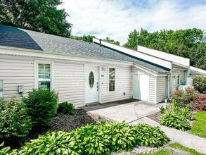 Building Photo - 233 Goshen Ln