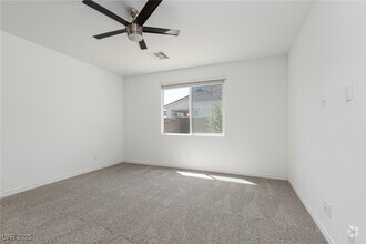 Building Photo - 1639 Dire Wolf Ave