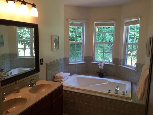 Foto del edificio - 3BD/2.5BA Town Home For Rent - Conshohocken