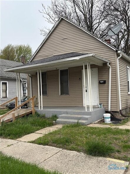 Building Photo - 1614 Pinewood Ave