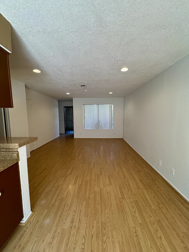 Foto del edificio - 1231 W Hillandale Ave