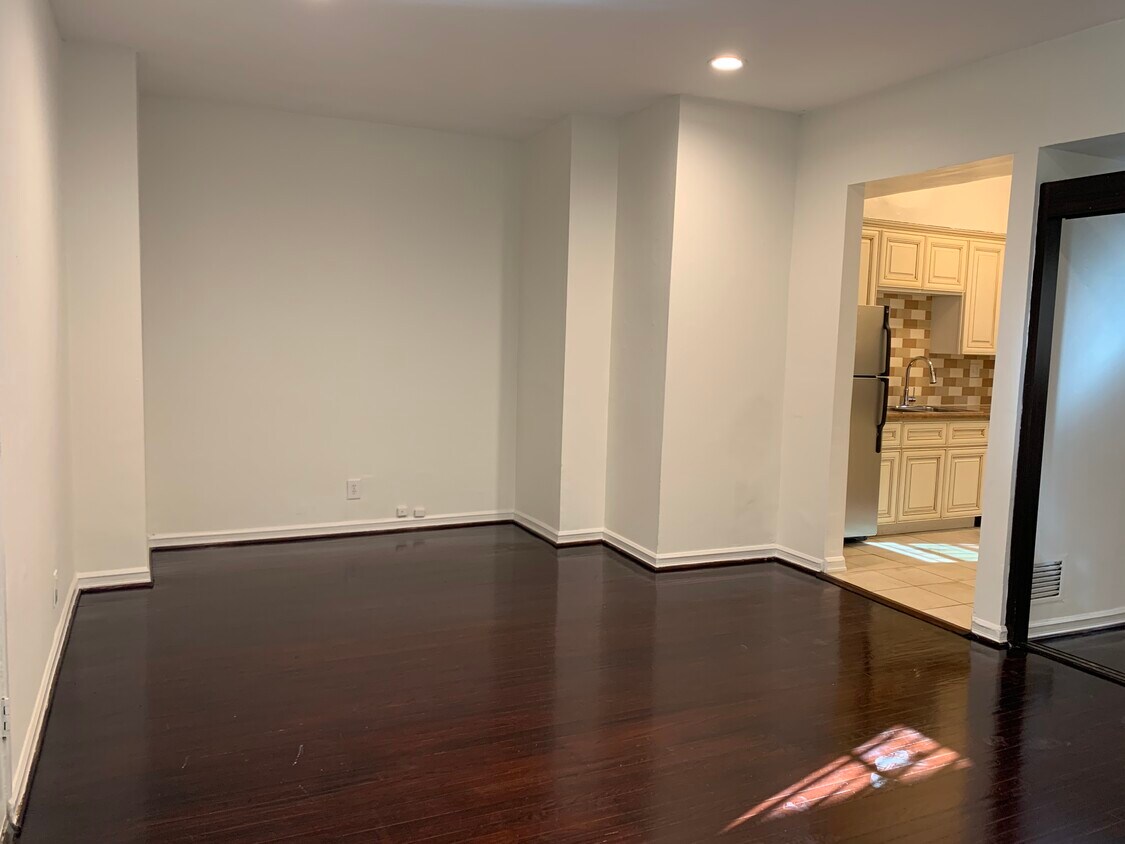 Foto principal - 5515 W 6th St