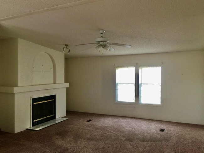 Building Photo - 629 Cypress Creek Rd