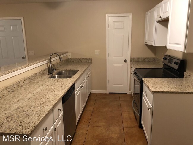 Foto del edificio - 4 br, 2 bath House - 97 Richardson Lake Dr.