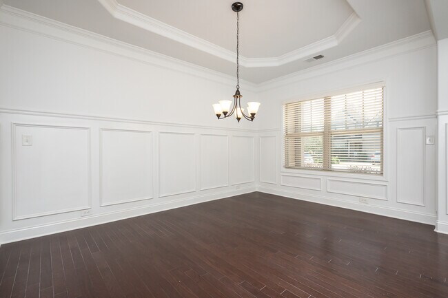 Building Photo - 201 Abbey Gardens Ln