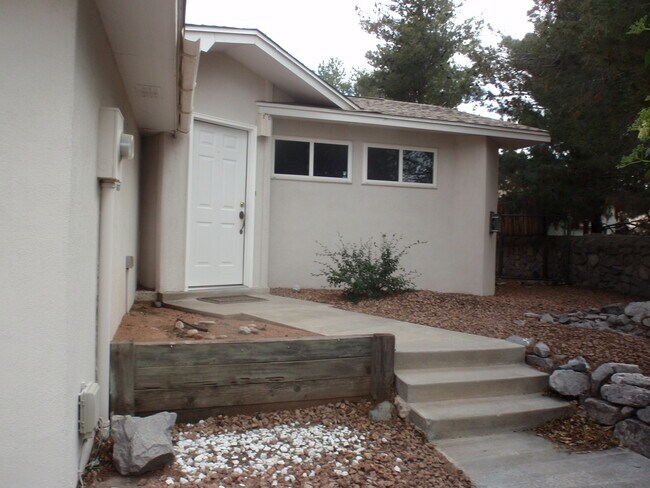Foto del edificio - 3 BEDROOM HOME FOR RENT IN HIGH RANGE AREA