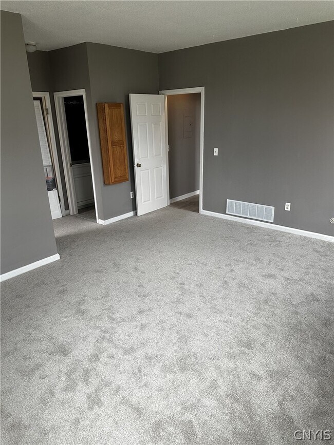 Foto del edificio - 10 Foery Dr