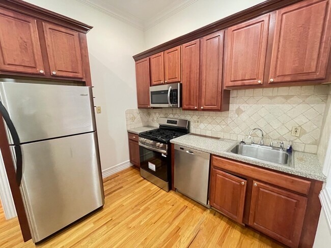 Foto del edificio - 145 Grand St