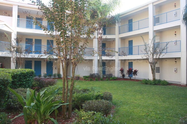 Building Photo - 7220 Westpointe Blvd