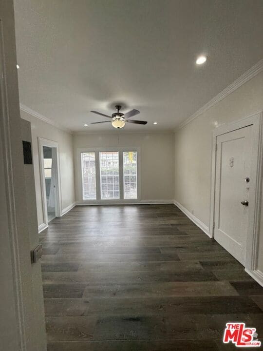Building Photo - 5522 Sierra Vista Ave