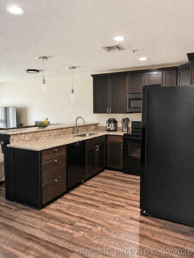 Foto del edificio - 465 SE Bloxham Way