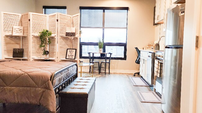 Foto del edificio - 2020 Lorain Ave