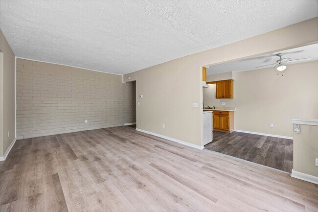 Foto del edificio - 5 Stenwick Dr