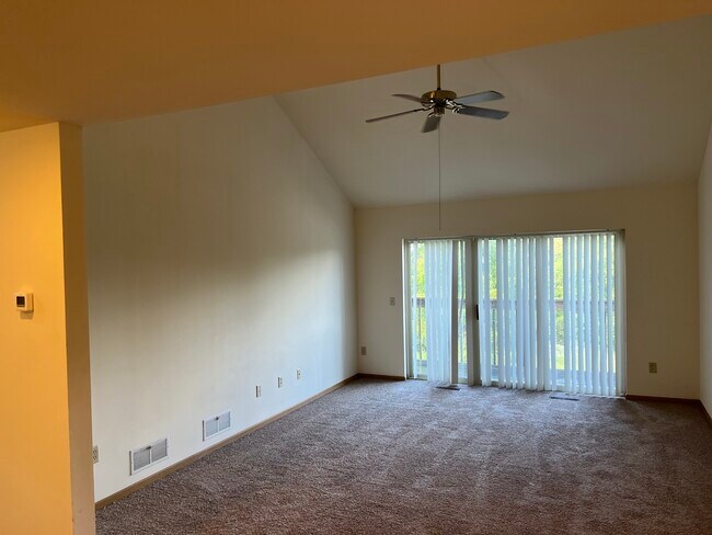 Foto del edificio - 5210 Paulson Rd