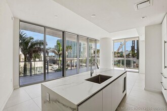 Building Photo - 1400 Biscayne Blvd