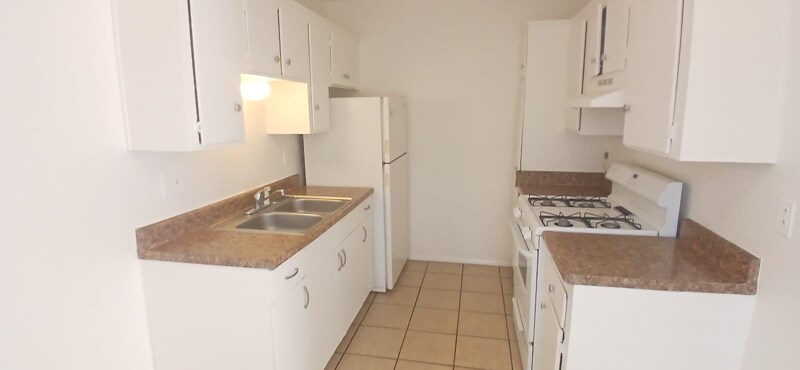 Foto principal - 2022 Castleberry Ln