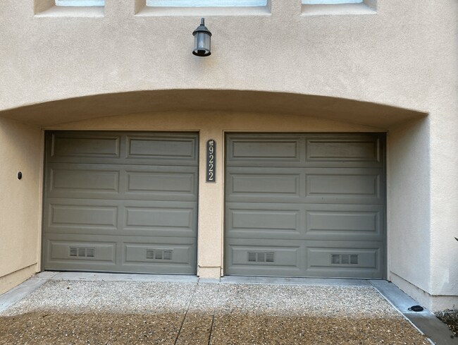 Building Photo - Beautiful Townhouse in Escala